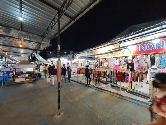 Kad Na Mor Market